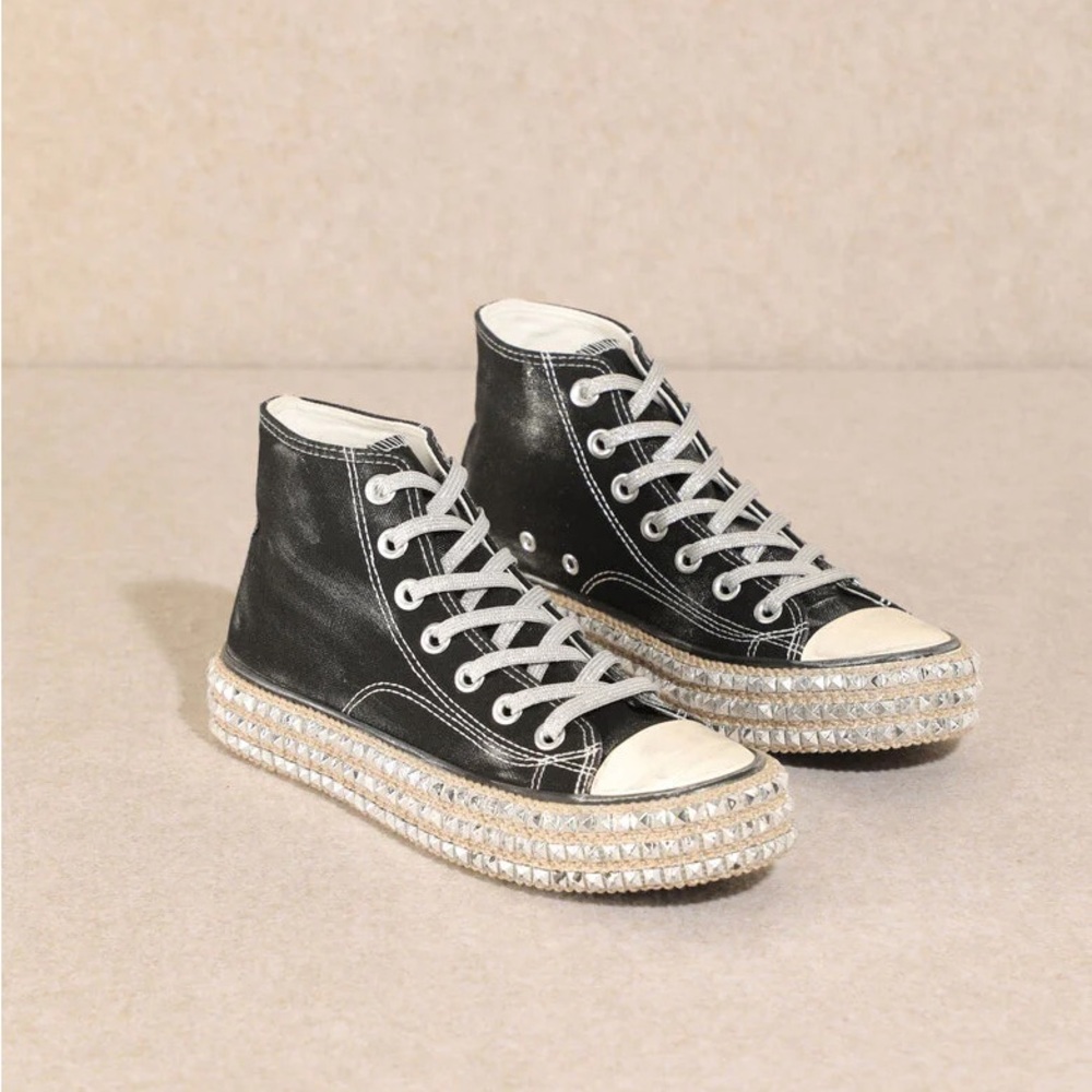 Mi.iM Black and Silver High-Top Sneakers with studded sole!
